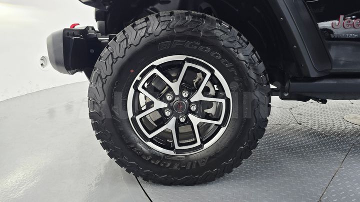 Jeep Wrangler 2024 — 5