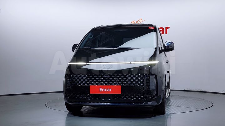 Hyundai Staria 2025 — 3