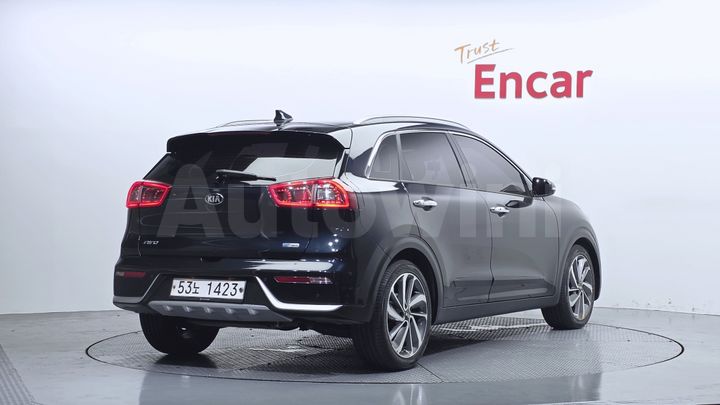 Kia Niro 2017 — 2