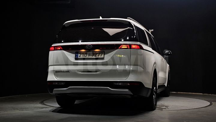 Kia Carnival 2021 — 4