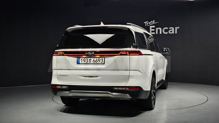 Kia Carnival 2023 — 4