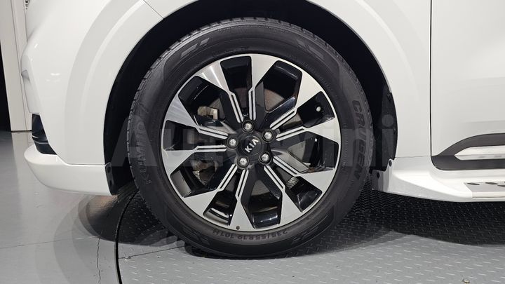 Kia Carnival 2021 — 5