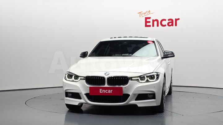 BMW 3 Series 2018 — 3