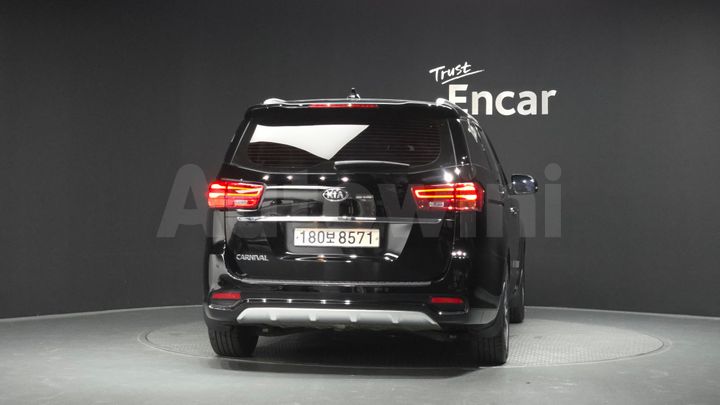 Kia Carnival 2019 — 3