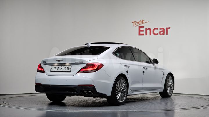 Genesis G70 2019 — 2