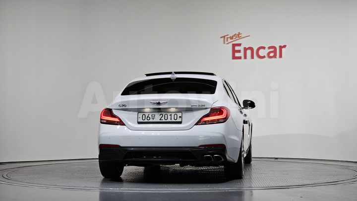 Genesis G70 2019 — 4