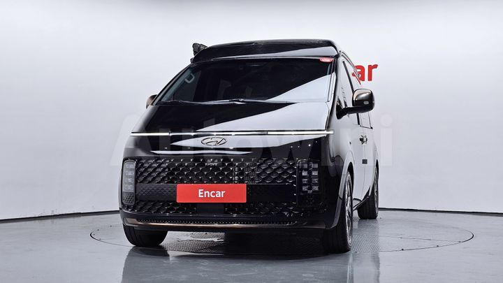 Hyundai Staria 2023 — 3