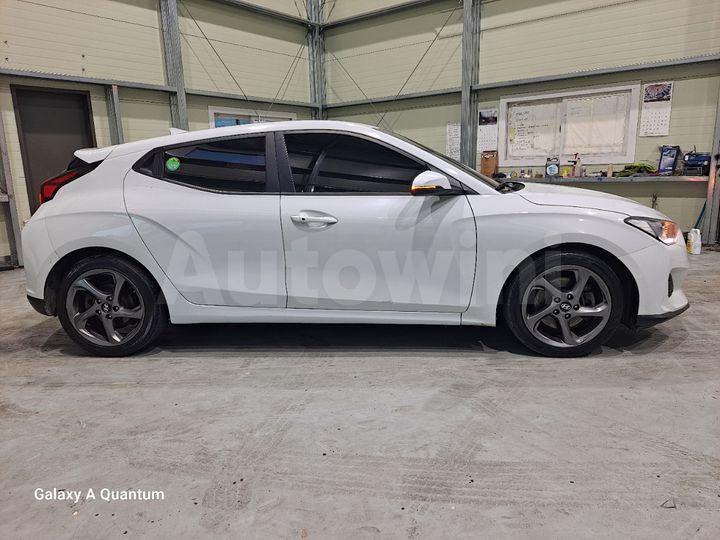 Hyundai Veloster 2018 — 4