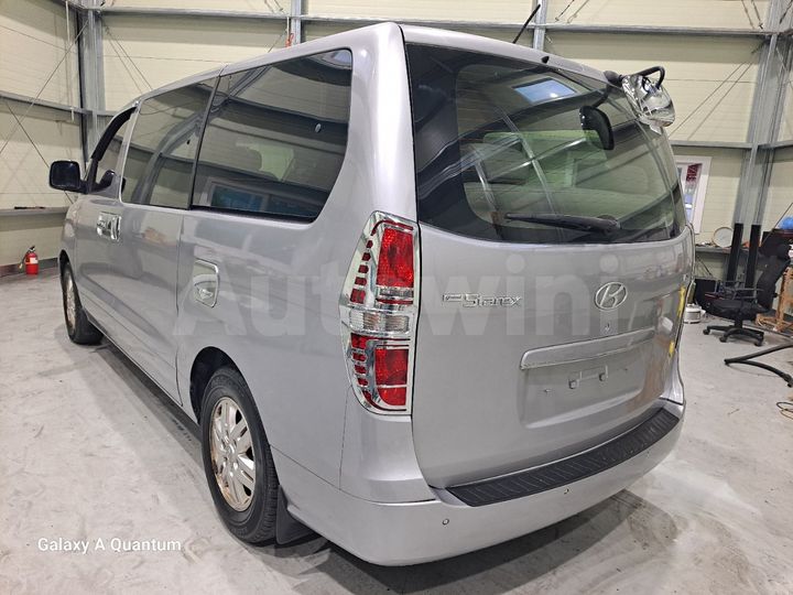 Hyundai Starex 2017 — 4