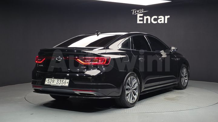Renault SM6 2017 — 2