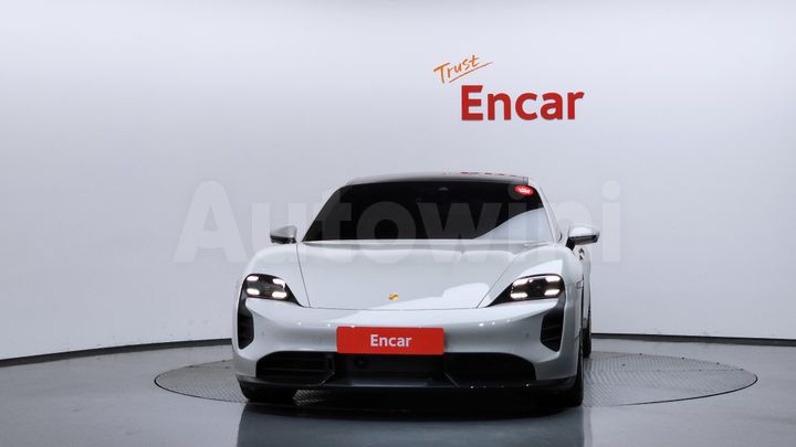 Porsche Taycan 2021 — 3