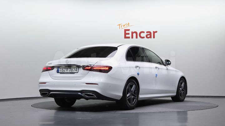 Mercedes-Benz E Class 2023 — 2