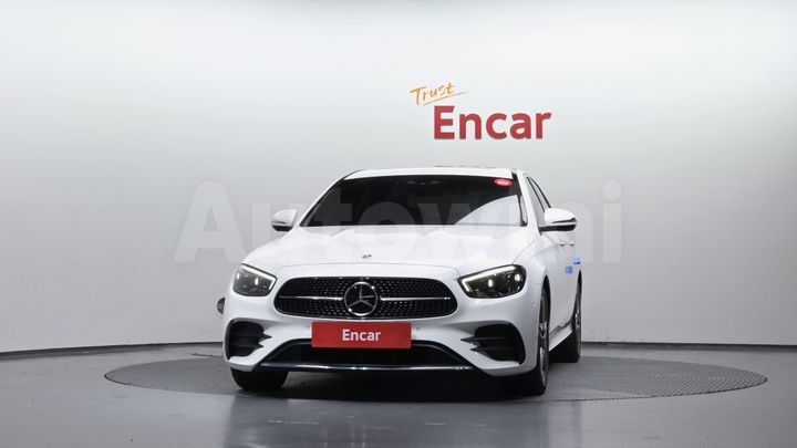 Mercedes-Benz E Class 2023 — 3