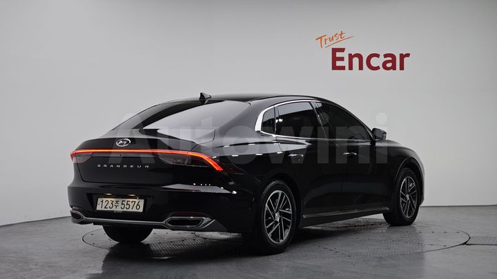 Hyundai Grandeur 2022 — 2