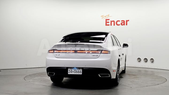 Lincoln MKZ 2016 — 4