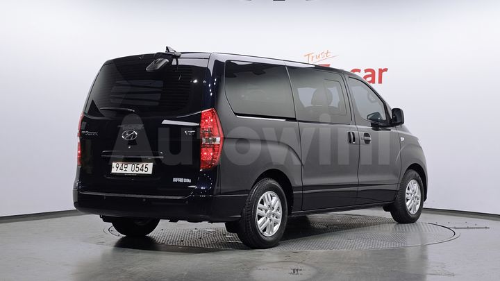 Hyundai Starex 2021 — 2