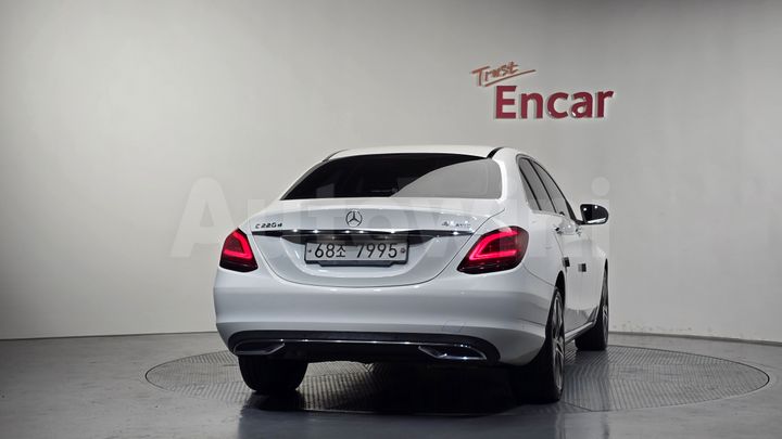 Mercedes-Benz C Class 2019 — 4
