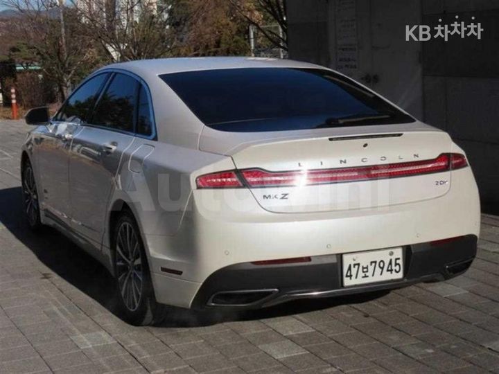 Lincoln MKZ 2019 3LN6L5LU2KR633532 — 4