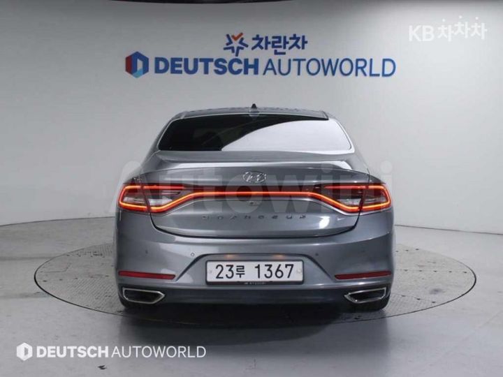 Hyundai Grandeur 2017 KMHF441CBHA018811 — 4