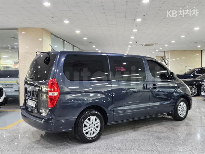 Hyundai Starex 2017 — 3