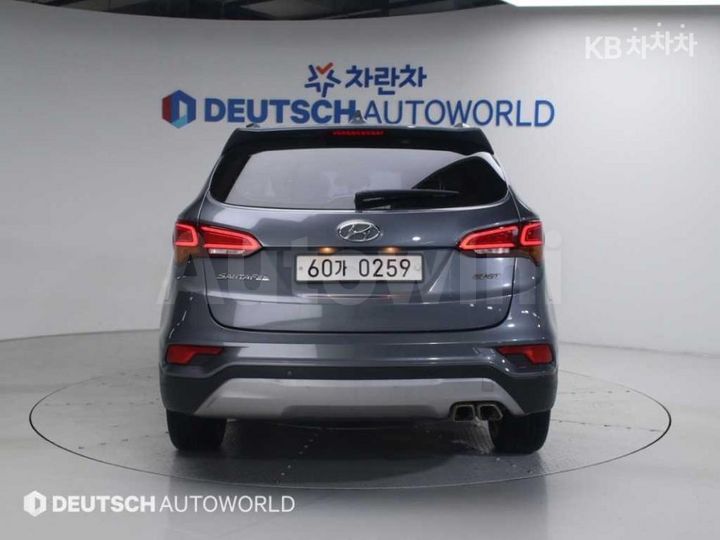 Hyundai SantaFe 2017 — 3