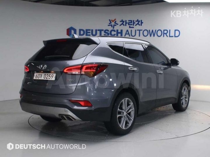 Hyundai SantaFe 2017 — 4