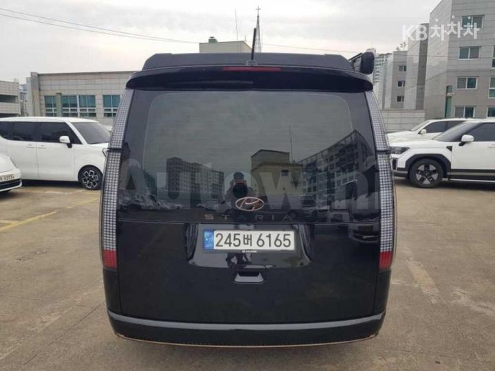 Hyundai Staria 2022 — 4