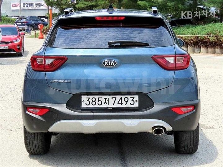 Kia Stonic 2019 KNADC815GKS324038 — 4