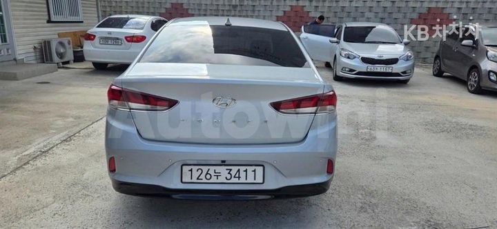 Hyundai Sonata 2018 KMHE341DBJA476388 — 4