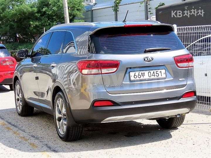 Kia Sorento 2016 KNAPS81ABGA152676 — 3