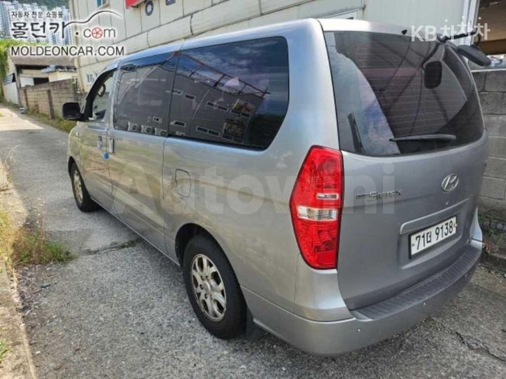 Hyundai Starex 2012 — 2