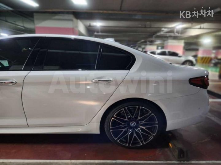 BMW 5 Series 2017 — 4