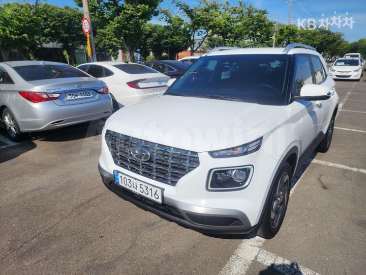 Hyundai Venue 2024 — 2