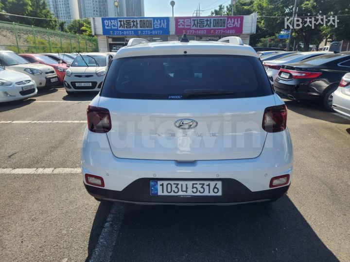 Hyundai Venue 2024 — 4