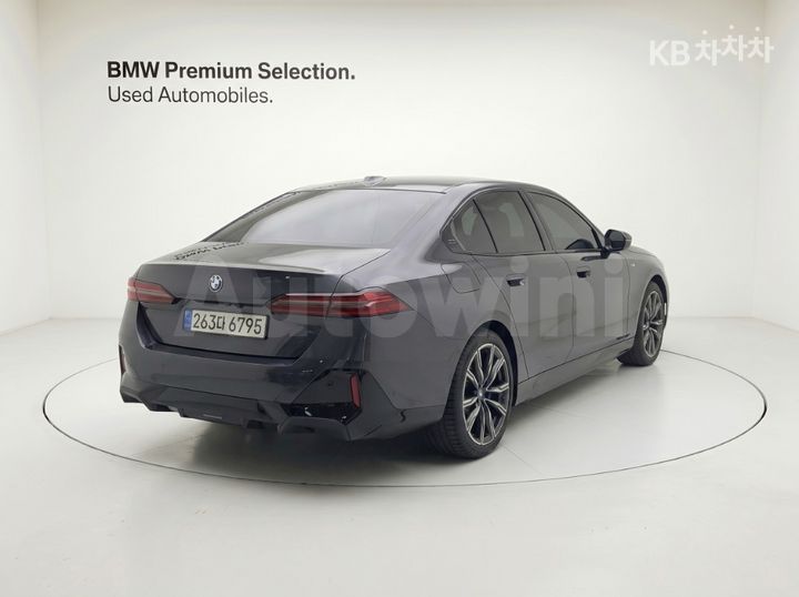 BMW 5 Series 2024 — 4