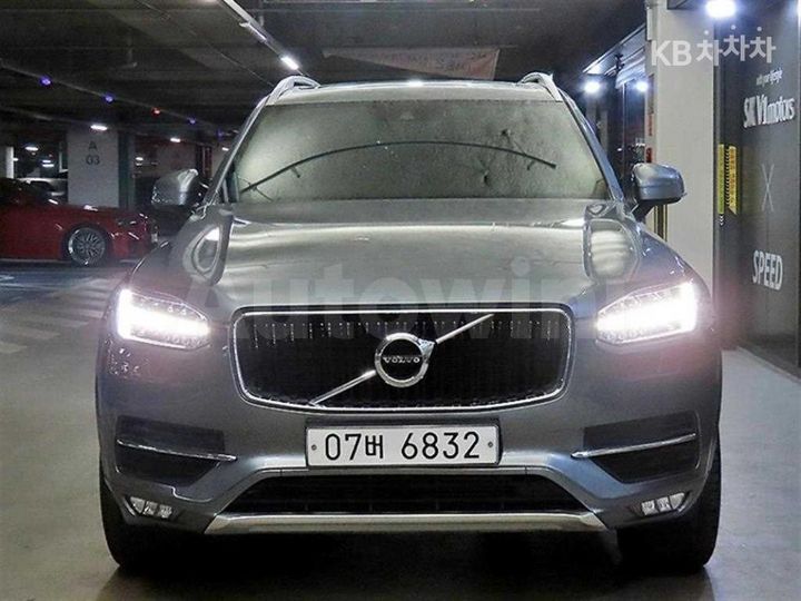 Volvo XC90 2018 — 2