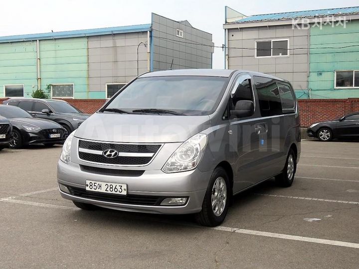 Hyundai Starex 2013 — 2