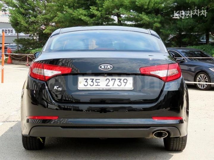 Kia K5 2011 KNAGN411BBA005041 — 4