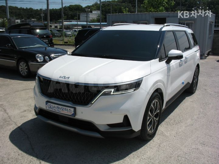 Kia Carnival 2023 KNANB81BBPS261031 — 2