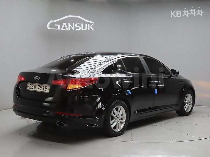 Kia K5 2011 KNAGN411BBA110569 — 4