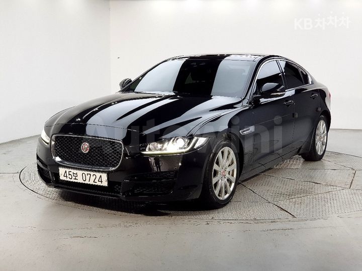 Jaguar XE 2016 SAJAB4BN9GA937806 — 3