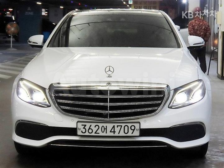 Mercedes Benz E Class 2019 — 2