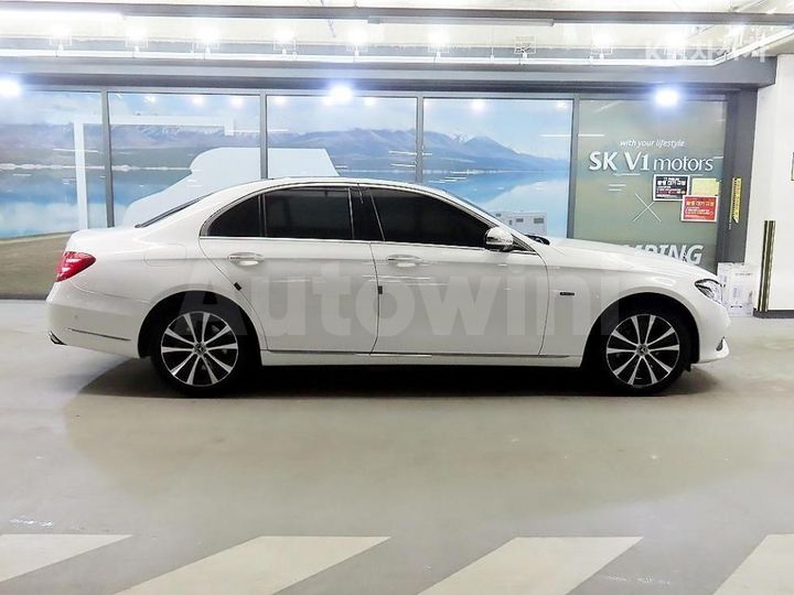 Mercedes Benz E Class 2019 — 3