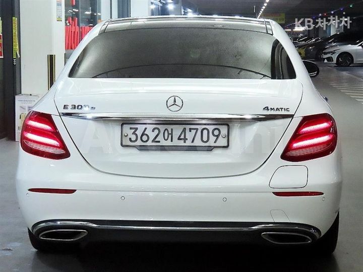 Mercedes Benz E Class 2019 — 5