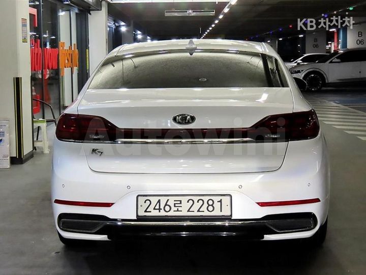 Kia K7 2021 KNALC41BBMA241484 — 5
