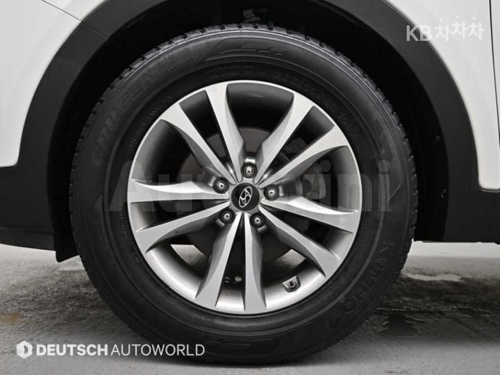 Hyundai SantaFe 2015 — 5