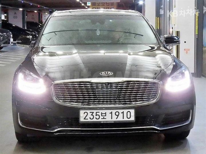 Kia K9 2020 KNAS1418BLS026668 — 2
