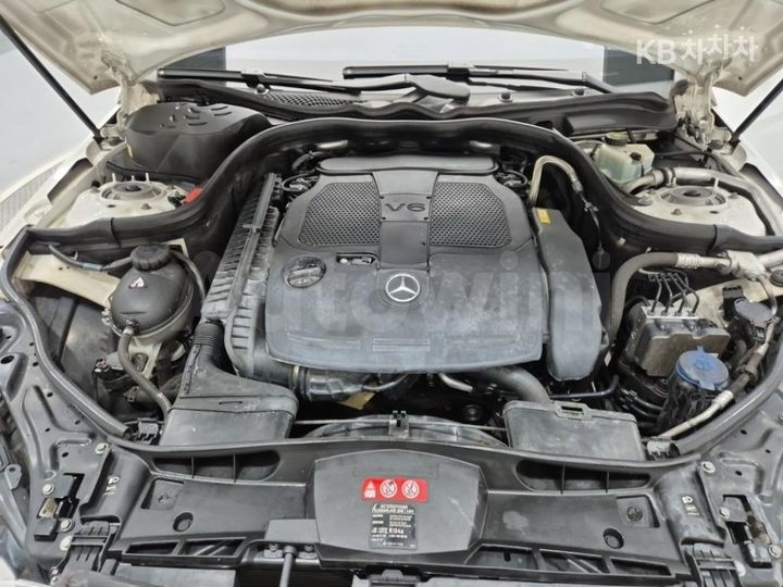 Mercedes-Benz E Class 2016 WDDHF8BB6GB237773 — 5