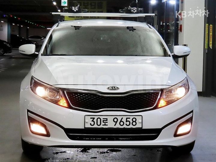 Kia K5 2014 KNAGN418BEA426980 — 2