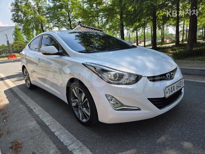 Hyundai Avante 2015 — 4
